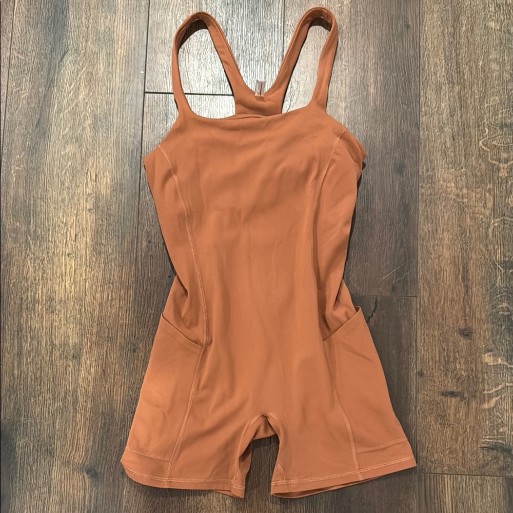 FP Movement NWOT Never Better athletic romper sequoia Brown size XS (0-2) - Picture 9 of 11
